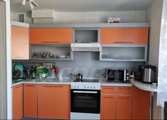 Продается двухкомнатная квартира, 54 м2, село Червишево, улица Строителей, 8