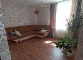 Продается двухкомнатная квартира, 48 м2, село Батырево, улица Мичурина