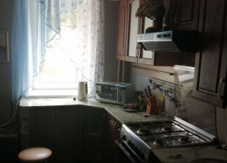 Сдача в аренду 3-комнатной квартиры, 54 м2, Валуйки, улица Островского, 1А