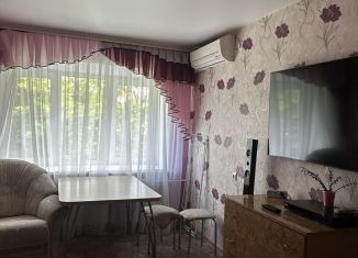 Сдача в аренду 2-ком. квартиры, 40 м2, Нижний Новгород, улица Крылова, 2А, Суриковский микрорайон