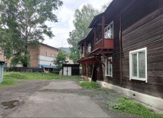 Продам 2-ком. квартиру, 61.9 м2, Абаза, улица Ленина, 8