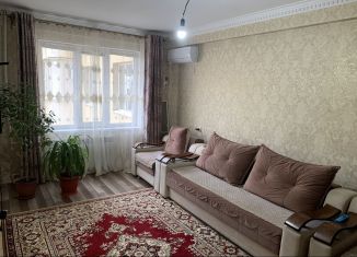 Сдается двухкомнатная квартира, 72 м2, Каспийск, Кизилюртовская улица, 12А