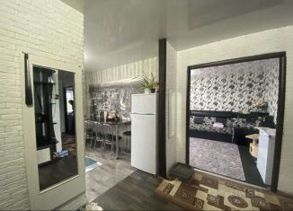 Продаю 3-комнатную квартиру, 62.5 м2, поселок Горячий Ключ, Молодёжная улица, 2