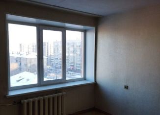Сдам в аренду 3-комнатную квартиру, 65 м2, Челябинск, Салютная улица, 26А