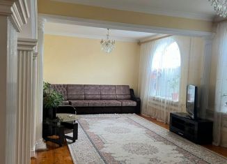 Сдача в аренду 2-комнатной квартиры, 100 м2, Дагестан, проспект Казбекова, 48