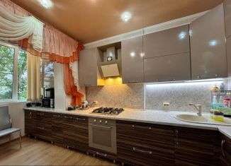 Продается 3-комнатная квартира, 72.8 м2, Астраханская область, Энергетическая улица, 13к2