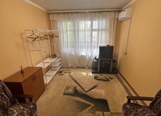 Сдается в аренду 1-комнатная квартира, 33 м2, Невинномысск, улица Гагарина, 43Б