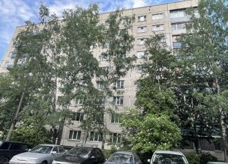 Продается однокомнатная квартира, 33.6 м2, Санкт-Петербург, метро Улица Дыбенко, улица Антонова-Овсеенко, 21