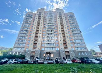 Четырехкомнатная квартира на продажу, 114 м2, Санкт-Петербург, метро Зенит, улица Нахимова, 3к2