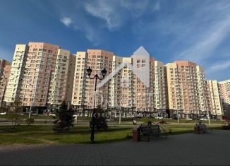 Аренда трехкомнатной квартиры, 94.4 м2, Новокузнецк, проспект Н.С. Ермакова, 24