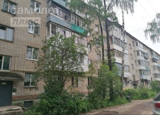 Двухкомнатная квартира на продажу, 47.9 м2, Смоленск, улица Рыленкова, 13, Промышленный район