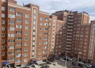 Сдается в аренду двухкомнатная квартира, 65 м2, Саранск, Волгоградская улица, 128Б