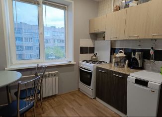 Однокомнатная квартира на продажу, 34 м2, Новочебоксарск, улица Семёнова, 35