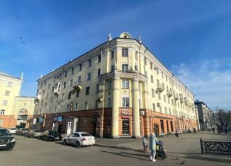 Продается 2-комнатная квартира, 61.5 м2, Новокузнецк, проспект Металлургов, 36