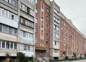 Продам четырехкомнатную квартиру, 72.6 м2, Челябинская область, улица Чехова, 2А