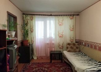 Трехкомнатная квартира на продажу, 47 м2, Ленинградская область, Советская улица, 25