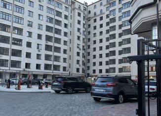 Продается двухкомнатная квартира, 73 м2, Черкесск, проспект Ленина, 50к1