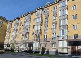 Продается трехкомнатная квартира, 90 м2, Владикавказ, 18-й микрорайон, проспект Доватора, 57А