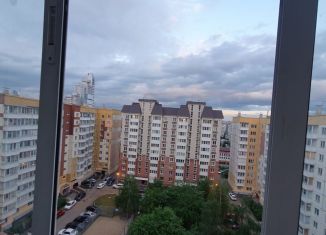 Сдаю однокомнатную квартиру, 40 м2, Красноярск, улица Алексеева, 99