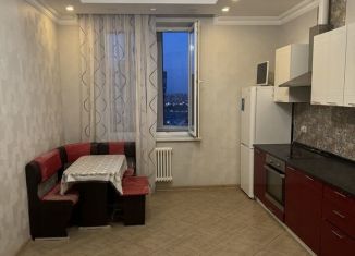 Сдача в аренду 3-комнатной квартиры, 125 м2, Реутов, улица Реутовских Ополченцев, 4