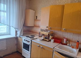 Сдается в аренду двухкомнатная квартира, 53 м2, Череповец, проспект Луначарского, 30А