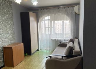 Однокомнатная квартира в аренду, 35 м2, Астрахань, улица Латышева, 6А