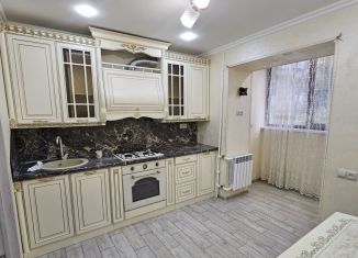 Продам 3-комнатную квартиру, 68 м2, Нальчик, улица Идарова, 129