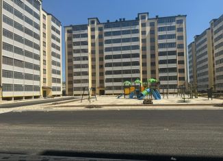 Продается трехкомнатная квартира, 92 м2, Каспийск, проспект М. Омарова, 11