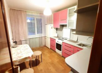 Сдается в аренду трехкомнатная квартира, 60 м2, Новосибирская область, улица Титова, 198