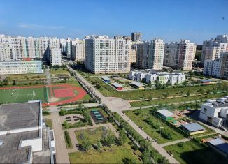 Сдается трехкомнатная квартира, 80 м2, Екатеринбург, улица Павла Шаманова, 12, Академический район