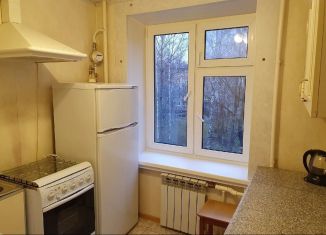 Сдача в аренду трехкомнатной квартиры, 56 м2, Петергоф, Озерковая улица, 51к2