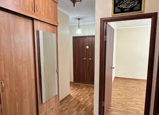 Продажа трехкомнатной квартиры, 59 м2, Татарстан, улица Хади Такташа, 33
