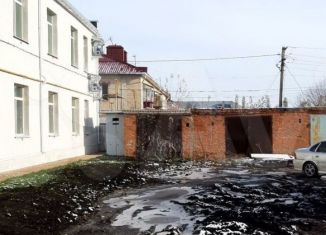 Продаю гараж, 24 м2, посёлок городского типа Нижняя Мактама, улица Некрасова, 4А