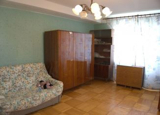 Продам 3-комнатную квартиру, 72 м2, Колпино, улица Жени Стасюк, 5