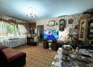 Продается 2-комнатная квартира, 43.6 м2, Псковская область, улица Труда, 45