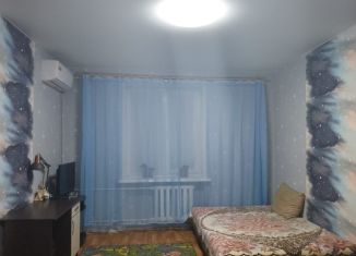 Продается 3-комнатная квартира, 63 м2, Керчь, улица Голощапова, 19