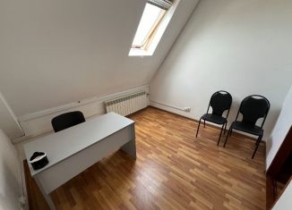 Сдается в аренду офис, 15 м2, Махачкала, улица Дахадаева, 47