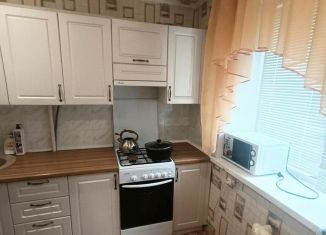 Сдам в аренду 1-ком. квартиру, 32 м2, Салават, бульвар Космонавтов, 3