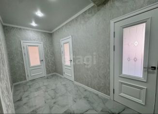 Продаю 2-ком. квартиру, 70 м2, Ингушетия, проспект Идриса Зязикова, 5Б