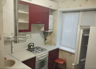 Сдам 2-ком. квартиру, 43 м2, Сыктывкар, Коммунистическая улица, 83, Юго-Западный район