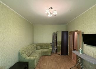 Сдаю в аренду 1-ком. квартиру, 50 м2, Курск, проспект Победы, 44