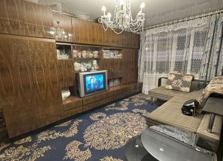 Сдается в аренду трехкомнатная квартира, 57.5 м2, Санкт-Петербург, улица Бутлерова, метро Академическая