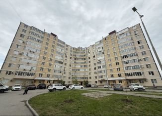 Продам четырехкомнатную квартиру, 122 м2, Грозный, проспект Кунта-Хаджи Кишиева, 15, Байсангуровский район