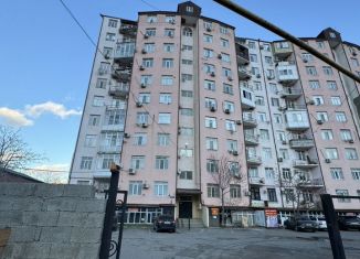 Продается 2-ком. квартира, 55 м2, Махачкала, улица Абдуллы Гаджиева, 12Ж