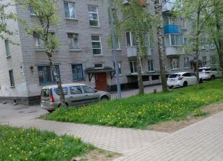 Сдаю двухкомнатную квартиру, 51 м2, Ломоносов, Красноармейская улица, 21