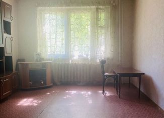 Продаю 3-комнатную квартиру, 75 м2, поселок городского типа Стройкерамика, Народная улица, 7