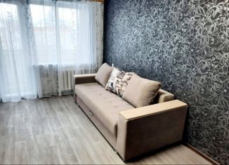 Сдаю в аренду 2-ком. квартиру, 43.8 м2, Северск, Первомайская улица, 21А