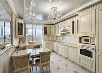 Продаю 1-ком. квартиру, 35 м2, Тюмень, улица Казачьи Луга, 12, ЖК Тура