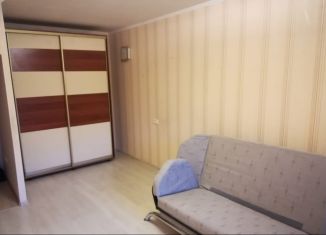 Сдаю в аренду 1-ком. квартиру, 32 м2, Магнитогорск, улица Сталеваров, 4