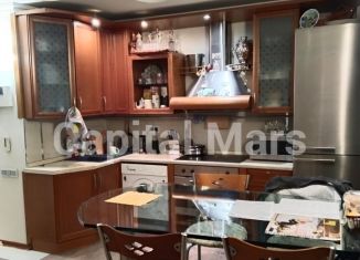 Сдаю в аренду 2-ком. квартиру, 50 м2, Сочи, Тоннельная улица, 12, микрорайон Завокзальный